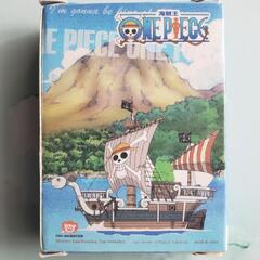 (香港限定品)ONE PIECE ワンピース ミニトランプ～空島編～ + おまけ(ストラップ/ナミ)の画像