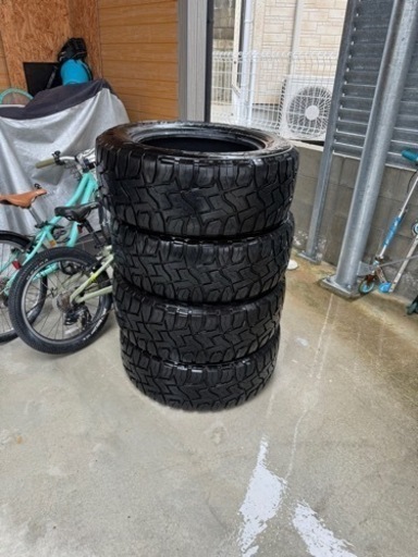 TOYOタイヤ R/T オールカントリー  
265/60R18