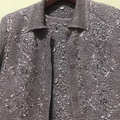 紫色アンサンブルの画像