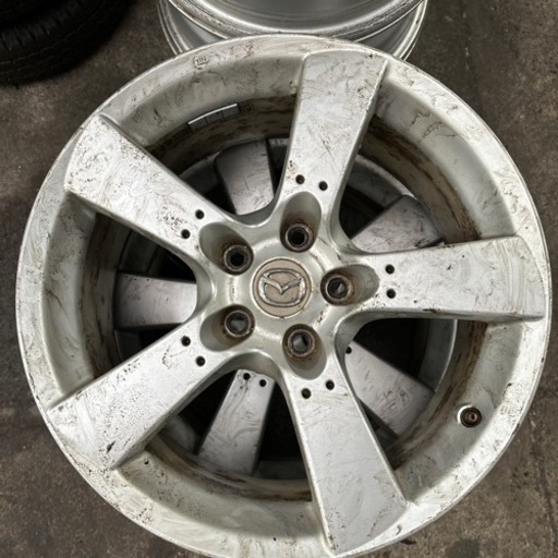 車のパーツ タイヤ、ホイール