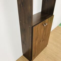 【新品】　天井つっぱり書棚  vi(アウトレット)の画像