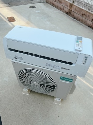 美品 ◇ 2022年製 ハイセンス エアコン 2.2kw 6畳〜