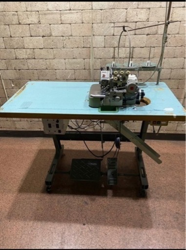 ヤマト 業務用ミシン ZF1000-O4DF ロックミシン 200V 簡易動作確認済み 台付き