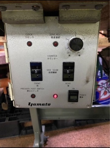 ヤマト 業務用ミシン ZF1000-O4DF ロックミシン 200V 簡易動作確認済み 台付き