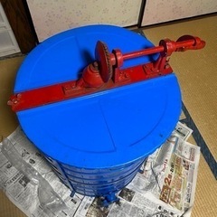 【値引きしました】養蜂用遠心分離機の画像