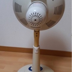 家電 季節、空調家電 遠赤外線ヒーターの画像