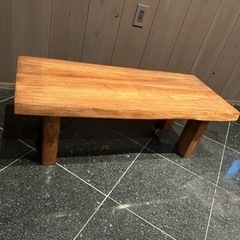 木製ベンチの画像