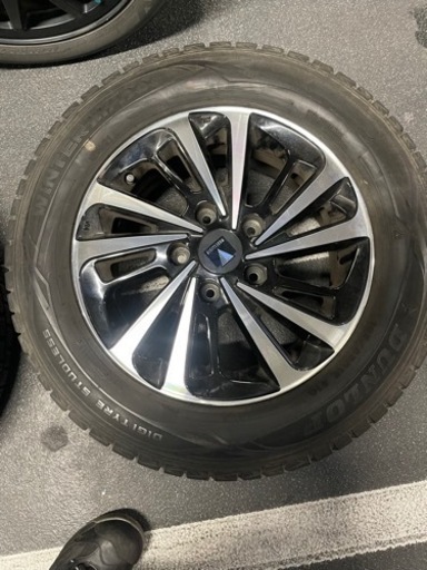 車のパーツ タイヤ、ホイール