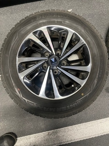 車のパーツ タイヤ、ホイール