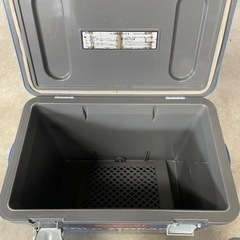 値下げ！rubbermaid coldstorage クーラーボックス24Lアウトドアにの画像