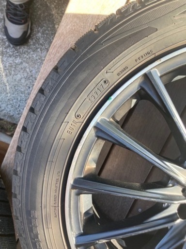車のパーツ タイヤ、ホイール