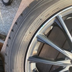 車のパーツ タイヤ、ホイールの画像