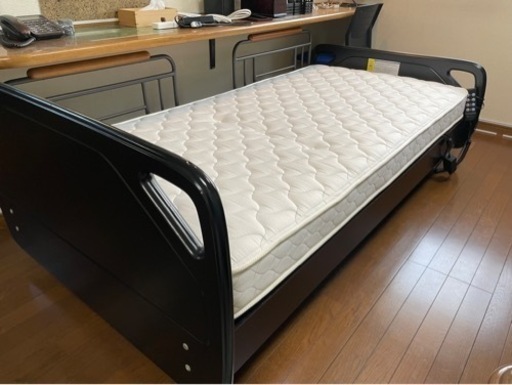 グランツ　Granz　電動介護ベッド　マットレス付き