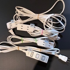 電源コード 4つ