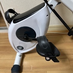 フィットネスバイク　室内運動の画像