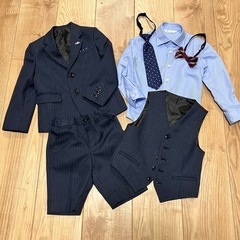 110サイズ　フォーマルスーツの画像