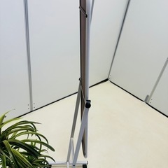 スタンドミラーキャスター付きの画像