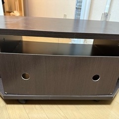 キャスター付きテレビ台　の画像