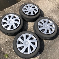 車のパーツ タイヤ、ホイール