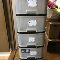 衣類収納クリアケース
