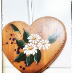 ハート型❤のトールペイント花のプレート飾りの画像