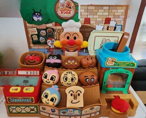 アンパンマン　ジャムおじさんのやきたてパン工場　おもちゃ　パン工場