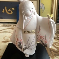 博多人形 台座付き 女の子 美人もの 日本人形 
鶯 梅