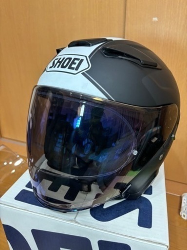 バイク　ヘルメット　SHOEI