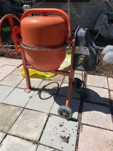 コンクリートミキサー