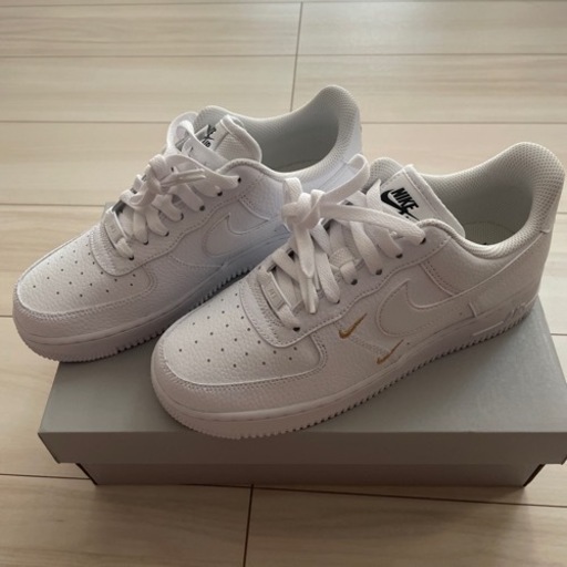 NIKE AIR FORCE 1′07  ESS スニーカー