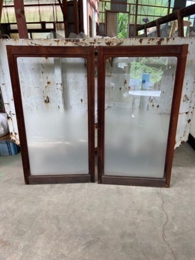 窓　ガラス窓　くもりガラス　2枚セット11,000円　建具　木枠　レトロ　サイズ(約)縦135.5cm×横幅74cm 現状品