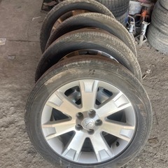 車のパーツ タイヤ、ホイール