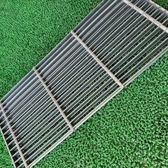 ステンレスグレーチング 20cm×46.5cm 細目6mmの画像