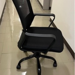 事務椅子　オフィスチェア　椅子　の画像