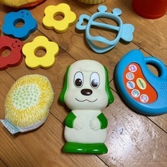 赤ちゃんオモチャセットの画像