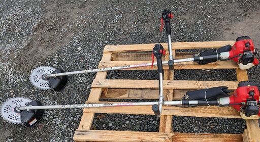 鹿児島発　新ダイワ　肩掛け式エンジン刈払機SSR2602 ×2本　チップソー新品