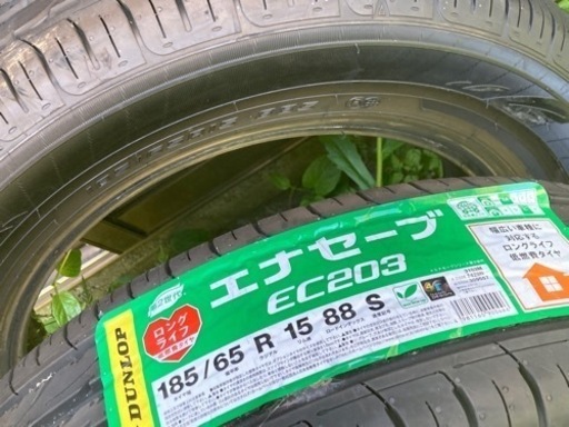 車のパーツ タイヤ、ホイール