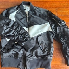 ナイキ　ビッグスウォッシュMA-1ボンバージャケット　 ジャンパー メンズ　服の画像