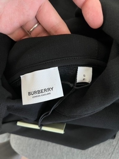 BURBERRY 　バーバリー　　パーカー