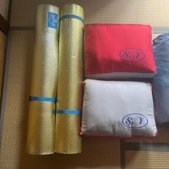 【キャンプ用品】テント、フライシート、寝袋×２、マット×２の画像