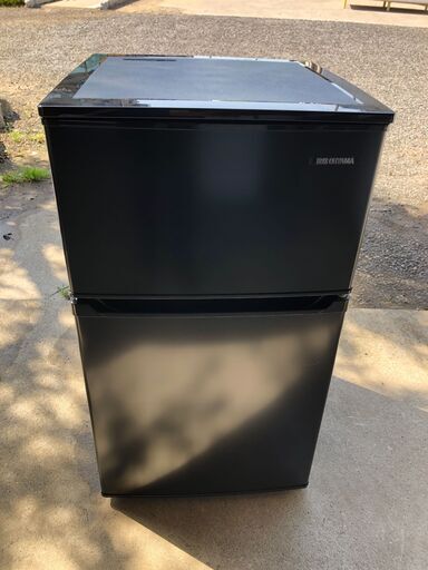 2022年製　IRIS OHYAMA アイリスオーヤマ ノンフロン冷凍冷蔵庫 IRSD-9B-B 2ドア 90L