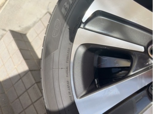 車のパーツ タイヤ、ホイール