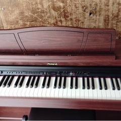 ✨激安価格✨5月末まで35000円‼️ローランド‼️電子ピアノ✨椅子付き✨Rolandの画像