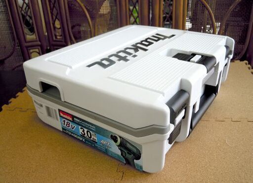 マキタ 充電式インパクトドライバ TD149DRFX バッテリー2個 充電器セット 18V 3.0Ah makita 札幌市北区屯田