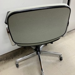 取引場所 南観音 K2405-472 キャスターチェア アームレストあり 汚れ キズありの画像