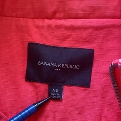 【中古】BANANA REPUBLIC バナナリパブリック　XS トップス　フード付きブルゾン　ジャンパー　レッド　赤　朱色　紅色　綿の画像