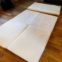 ニトリ 布団用マットレス×2 ダブルサイズの画像