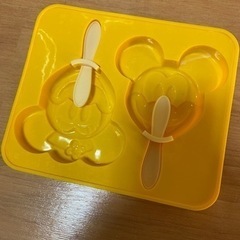 ディズニー、ミッキー&ミニーの形をした、アイスキャンディーの型の画像