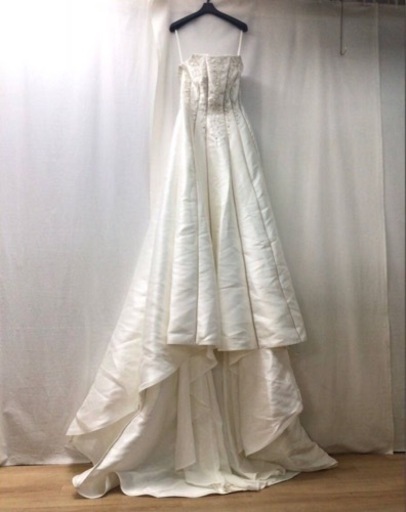 ★S12065【ウエディングドレス 】フィッシュテイルドレス 刺繍 ビーズ 11号