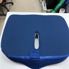 取引場所 南観音 K2405 -481 コジット 腰痛対策クッション 汚れありの画像